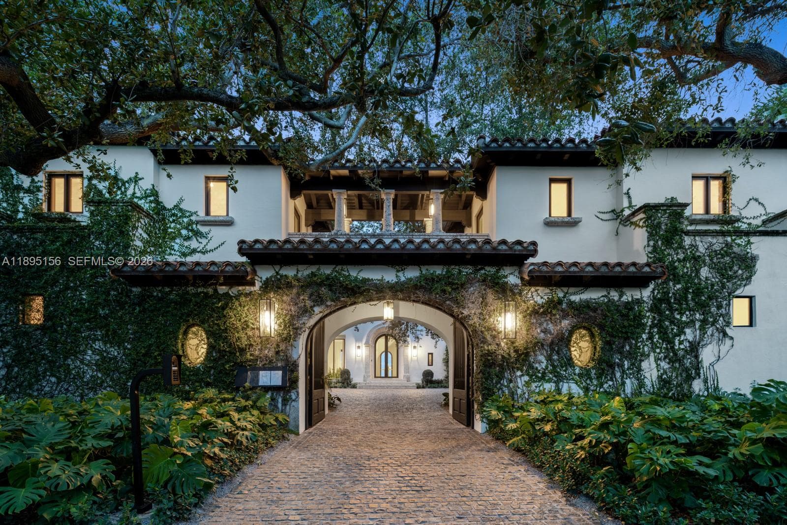 5300 N Bay Rd Miami Beach, FL 33140