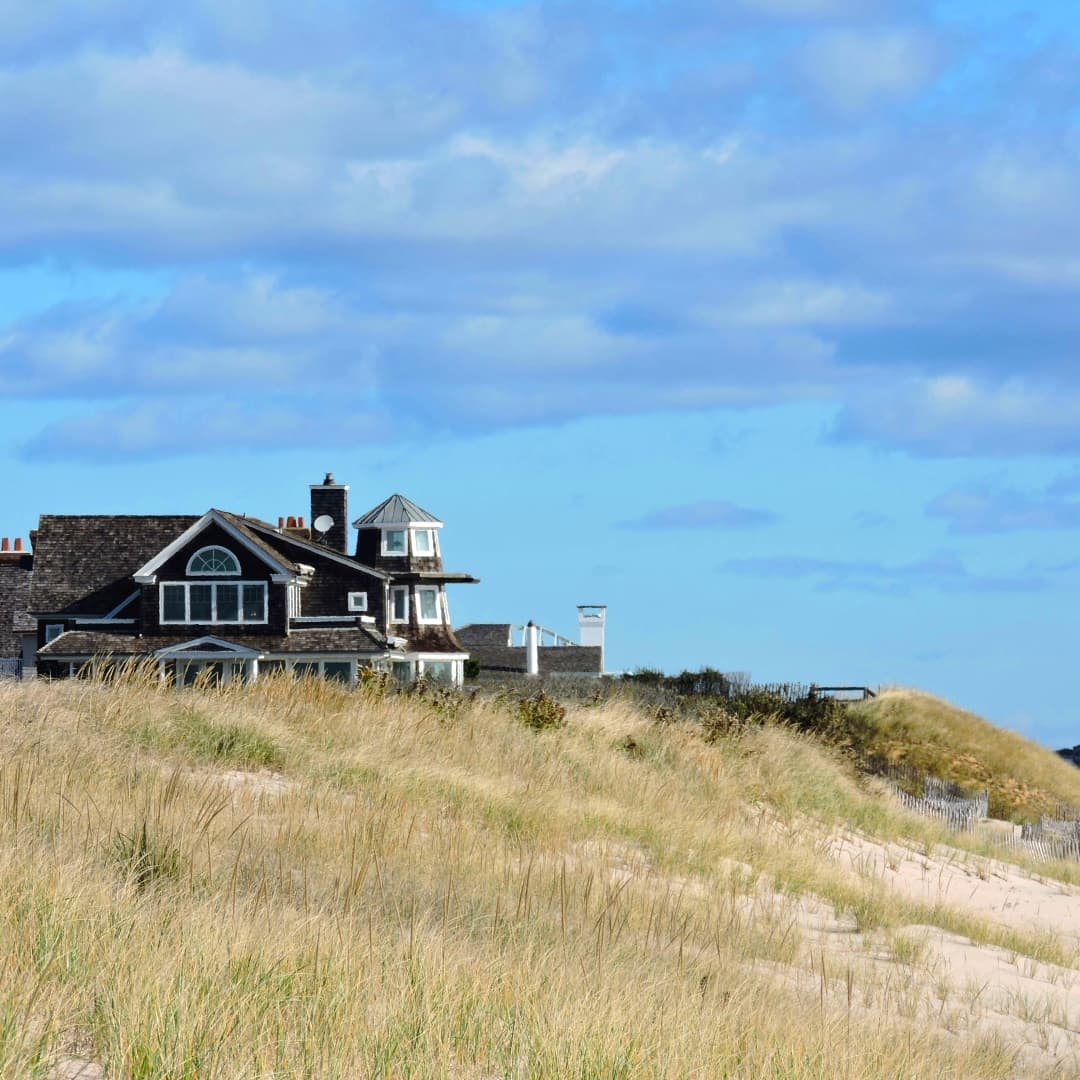 Bonus Checks Are Landing and the Hamptons Market Is Feeling It: $6.2 Billion in 2025 Sales, Prices Up 33%